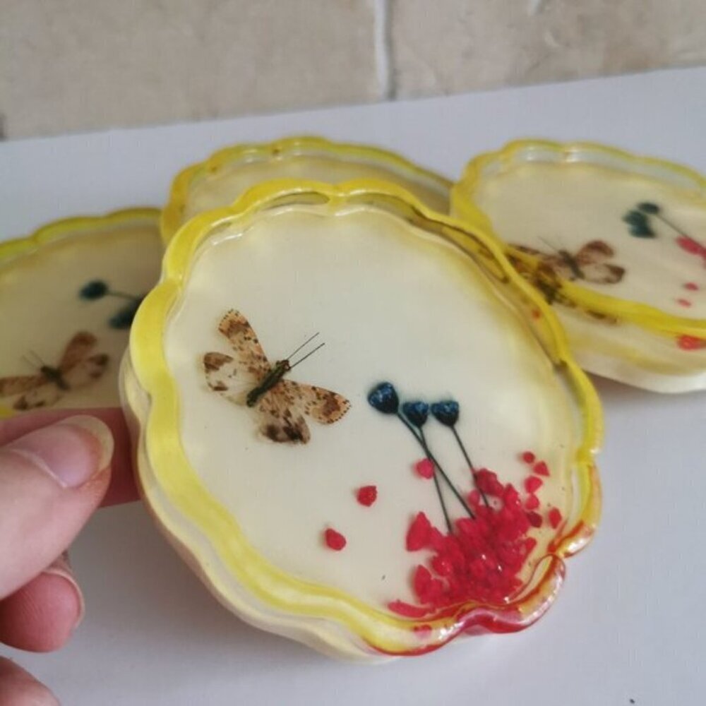 Vintage Resin Coasters Set of 4 Butterflies Flowers Cottage Core Kitsch Grandma